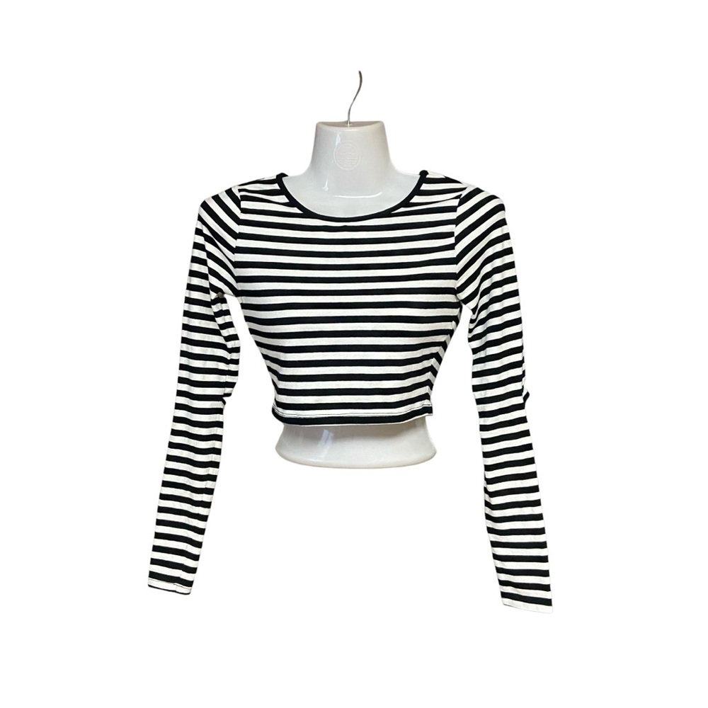 Forever 21 Black and White Striped Crop Top Scoop Neck Elbow Cut Long Sleeve Top